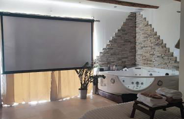 Suite de charme et son jacuzzi en pleine nature - Foto 11