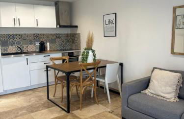 LE TERRACOTTA COTE D'AZUR - Proche PLAGE - Terrasse & Confort - CLIM - Parking et Wifi Gratuit- OFFRE SPECIALE - Foto 5