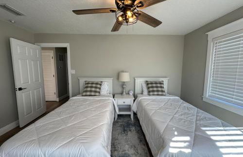 The Country Club Cottage NEW! Space Coast Entire Home! Plenty of Parking! - Foto 15