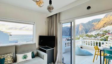 Luxury penthouse with breathtaking views and huge private terraces - Photo 4