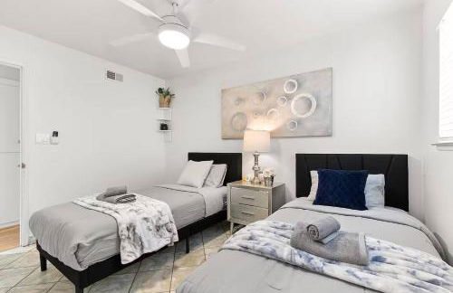 3BR Home Ideal for Work Trips, Family & Long Stays - Foto 12