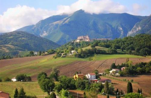 MANSARDA VITI - Sguardo su Frontone - - Foto 45