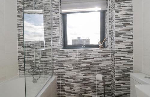 Agua de Plata, 16 Wakeling Island, Silverlake - Photo 18