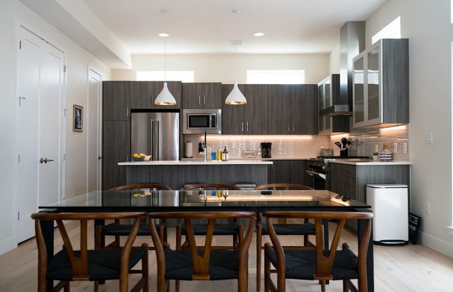 Regal Rooftop Retreat Rise Above the Ordinary - Foto 12