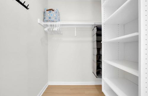 NEW! The White House, with 2 King Ensuites close to Parris Island and Downtown - Foto 44