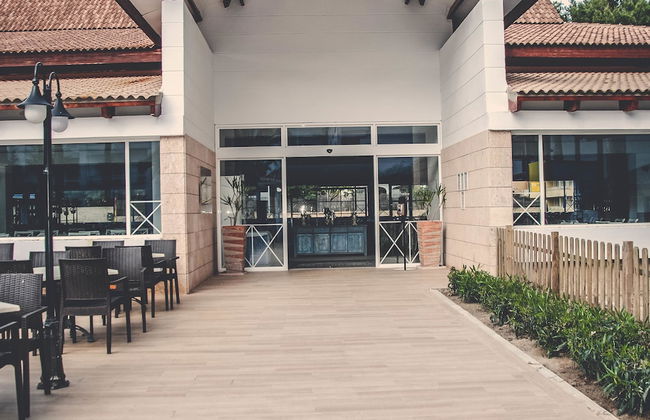 Aparthotel Green Garden - Photo 2