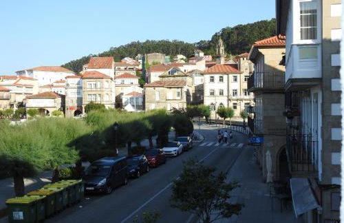 Muros sobre el puerto - Photo 27