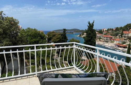 Apartment in Maslinica 70m from the sea - Photo 17