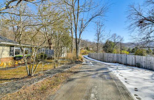 10 Mi to Asheville Mtn-View Hideaway! - Foto 26