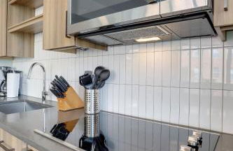 Stylish Condo at Clarendon with Rooftop Views - Foto 17