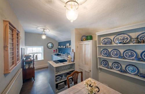 Sarah's - A townhouse apartment in Georgian Holt - Photo 9