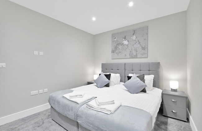 Crown Place 2 & 3 Bedroom Luxury Apts - Foto 26