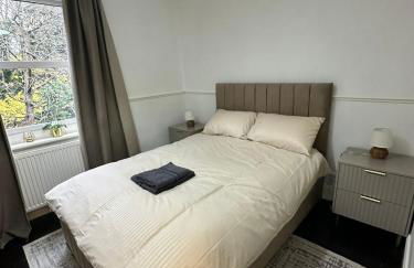 Lovely 2 bedroom Highgate Hideaway - Photo 4