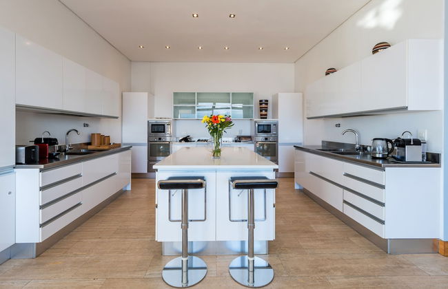 PENTHOUSE 230m2 ON THE SEA - Photo 17