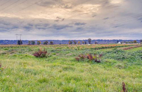 Chic and Modern Snohomish Hideaway on a Working Farm - Foto 6