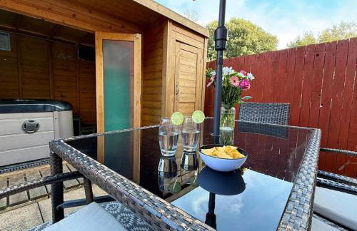 Beautiful 5-Bed East Sussex Home with Hot Tub - Foto 42