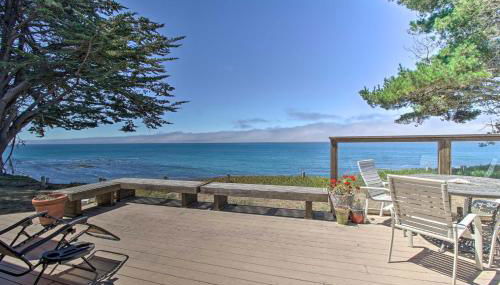 Oceanfront Point Arena House with Lovely Deck! - Foto 2