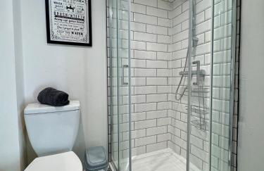 The Whitley Maisonette, Luxury Family Holiday Home - Foto 32