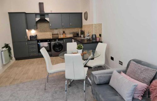 2 Bed Woodland Retreat - Garden & Free Parking - Photo 3