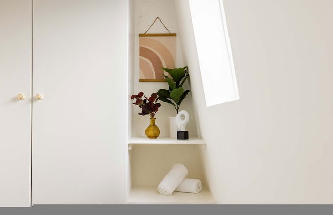 Stylish 2 Bedroom Apartment - Shepherd s Bush - Photo 12