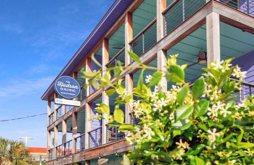 Folly Vacation Great Location, Super Cute & Spacious Apt B - Foto 15