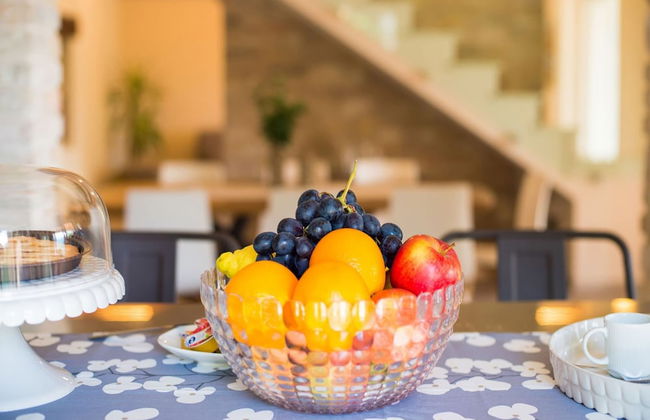 Chic Villa in Acqualagna with Hot Tub in Pool & Private Garden - Foto 34