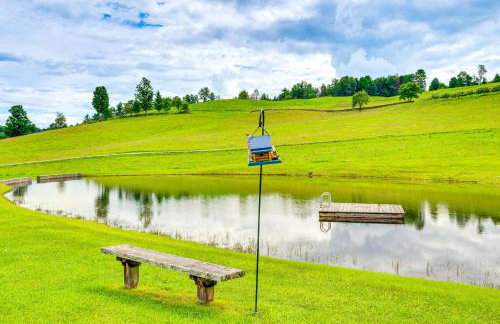 Idyllic Vermont Farmhouse Mtn Views on 200 Acres! - Foto 33
