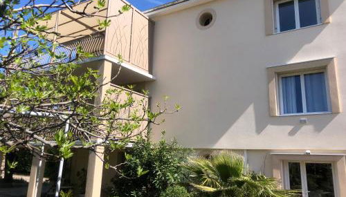 CONDRIEU appartement 1 er et parking voiture vélo - Foto 4