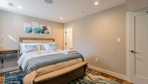 Urban Oasis 3 BDR 2 and Half Baths Queen Sofa Bed in Living room and Free Parking - Foto 4