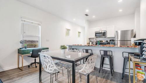 Downtown Tampa Walk to Restaurants Renovated - Foto 4