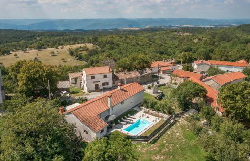 2 Bedroom Stunning Home In Brest - Foto 3