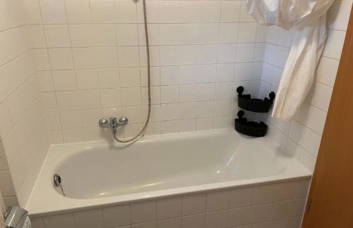 Ferienwohnung mit 2 Zimmer, Küche, Bad, in Saarbrücken - Photo 9