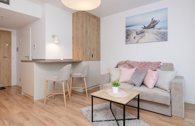 Jantaris Apartments by Renters - Photo 76