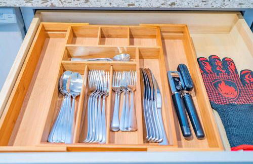 Elegant Country Retreat With Serene Patio Haven - Foto 40