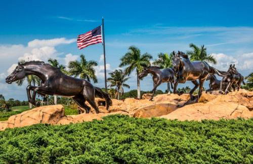 BRAND NEW - 4BD3BTH - Lely Resort - Heated Pool - Players Club Included - Min 2 Week Stay - Foto 27