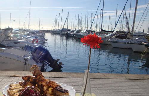 Spacieux studio à Golfe Juan 2 minutes des plages - Foto 2