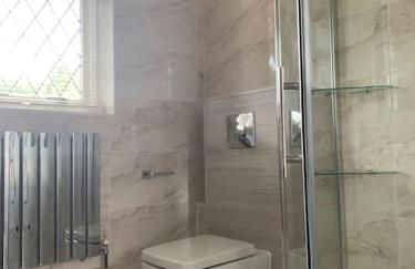 Super King Bed Suite, Executive office, fast WiFi, free parking - Foto 24