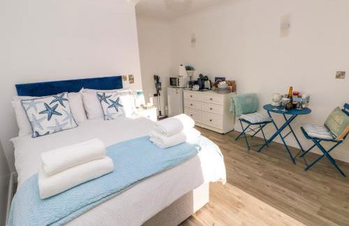 The Hollybush - Photo 8