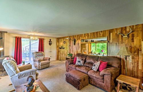 Cozy Montana Lake View Getaway - Fish and Hike! - Foto 9