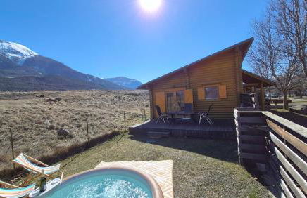 CHALET EN FUSTE, JACUZZI PRIVE, TERRASSE et VUE MONTAGNE DANS CAMPING 3 ETOILES - Foto 7