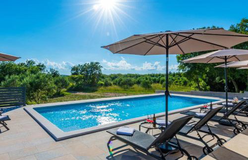 Villa Silente, modern and luxurious villa hugged by nature - Foto 61