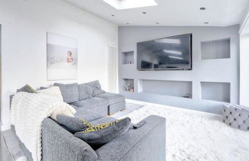 Luxury Stay In Heart Of Nunthorpe by GR Estates - Photo 6