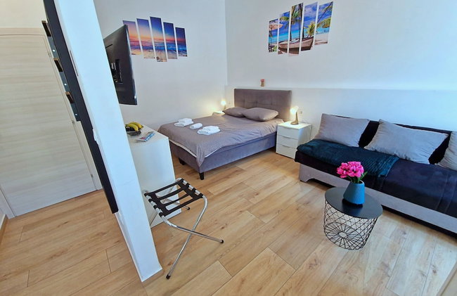 Lola's Place - Photo 23