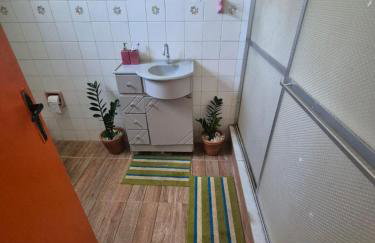 Casa de Veraneio Grande com Piscina, Churrasqueira e 4 quartos - Foto 30