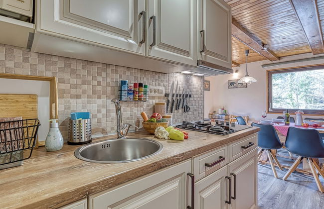 Rozi's Riverside Cottage - Photo 4