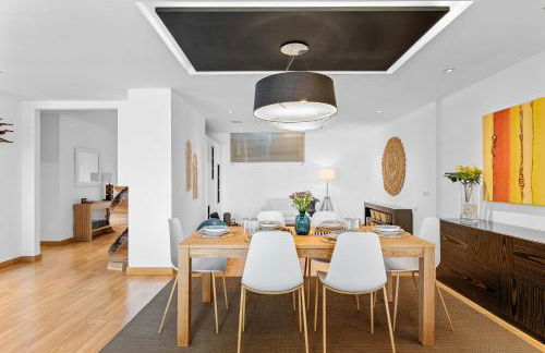 Frontline Beach Apt with Terrace - Foto 27