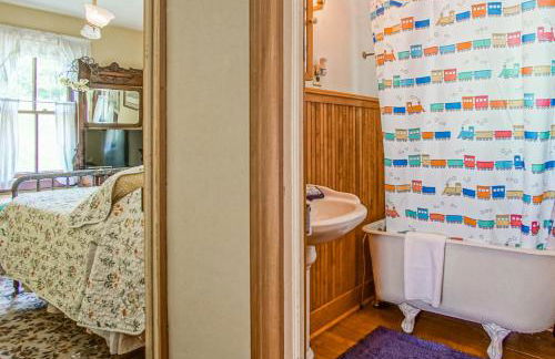 5 Br: Historic Glaab House in Cass, with AC, Amazing Kitchen, Covered Porches, Historical Landmark - Foto 34