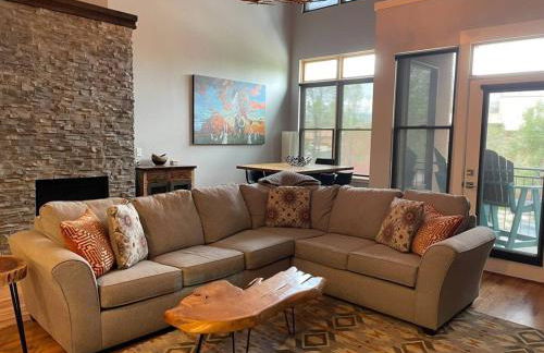 Luxury On the River, Downtown River Balcony STR513 - Photo 23