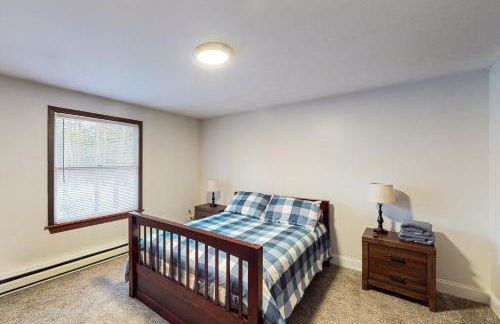 Hot Tub, Dock, Pool Table! Lakefront Poconos Haven - Foto 12