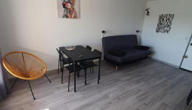 LES TERRASSES DE LA BARONNIE Appartement climatisé avec 1 chambre et piscine ouverte de fin Mai à mi Septembre Parking securisé avec accroches vélo disponible du 1er Avril au 30 Septembre sans supplement - Foto 4